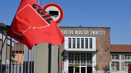 CMC Ravenna: ancora non pagati gli stipendi di settembre. L’azienda comunica il pagamento il 30 ottobre. I lavoratori e le lavoratrici chiedono rispetto e trasparenza