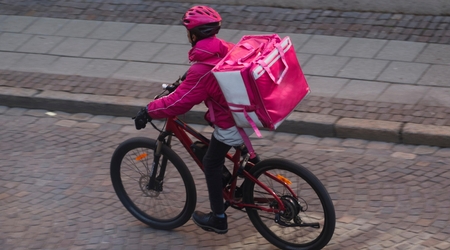 Rider, sabato 14 marzo mobilitazione nazionale dopo il caso Deliveroo e Glovo. A Ravenna previsti un&rsquo;assemblea e volantinaggi per le vie della citt&agrave;